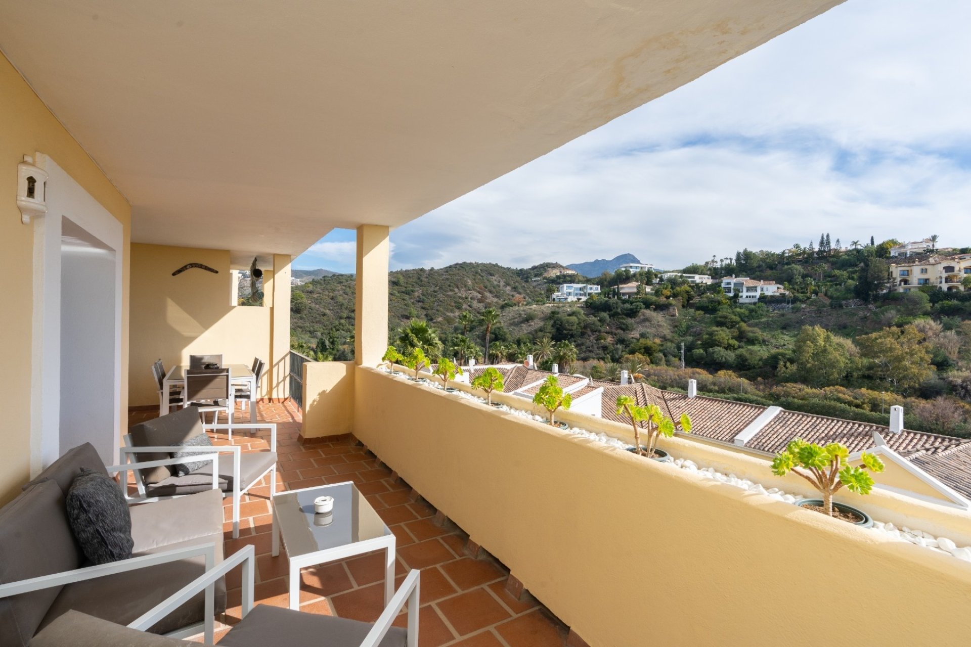 Revente - Apartment -
Benahavis - La Quinta