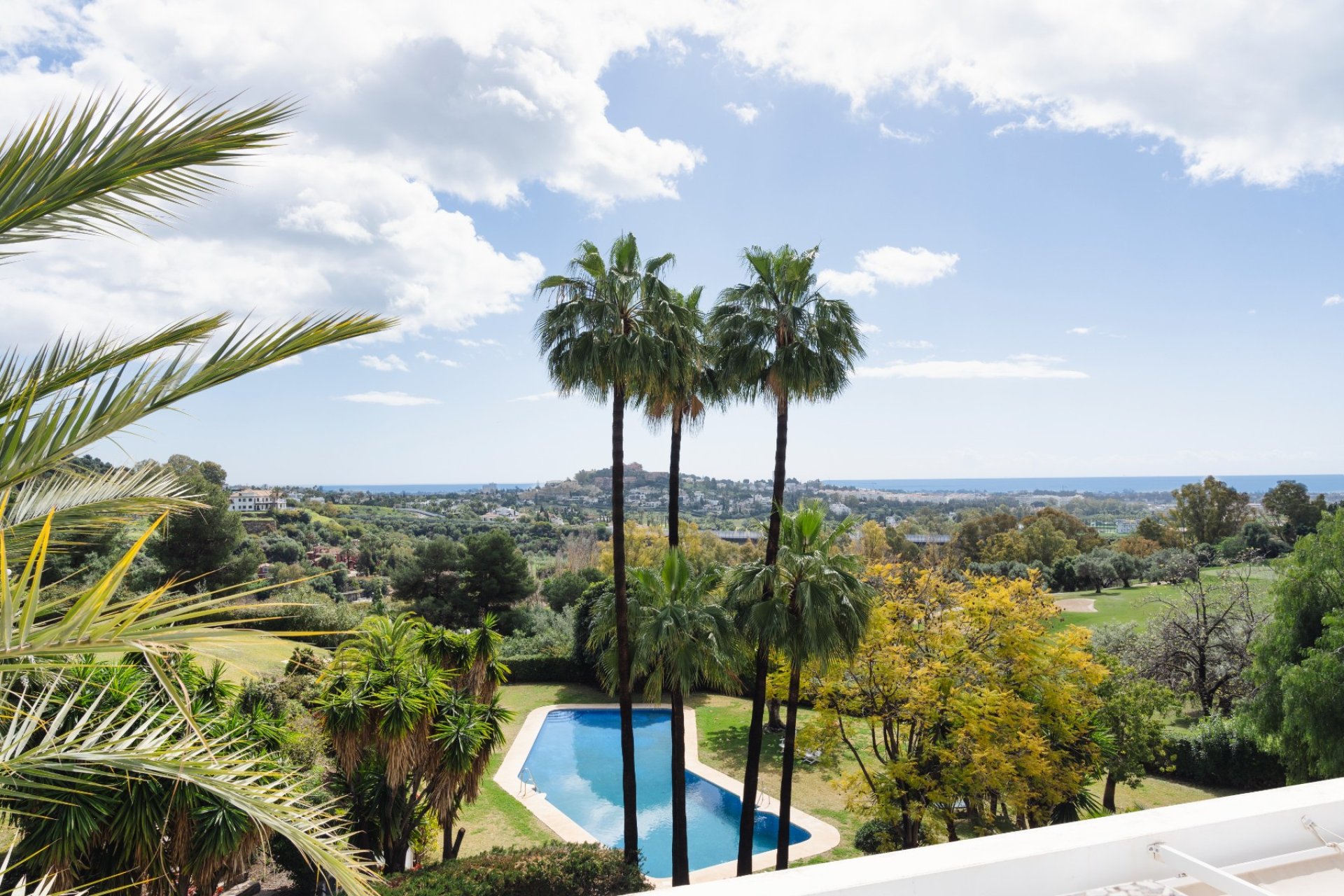 Revente - Apartment -
Benahavis - La Quinta