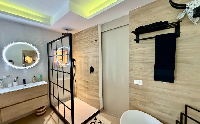 Revente - Apartment -
Benahavis - La Quinta