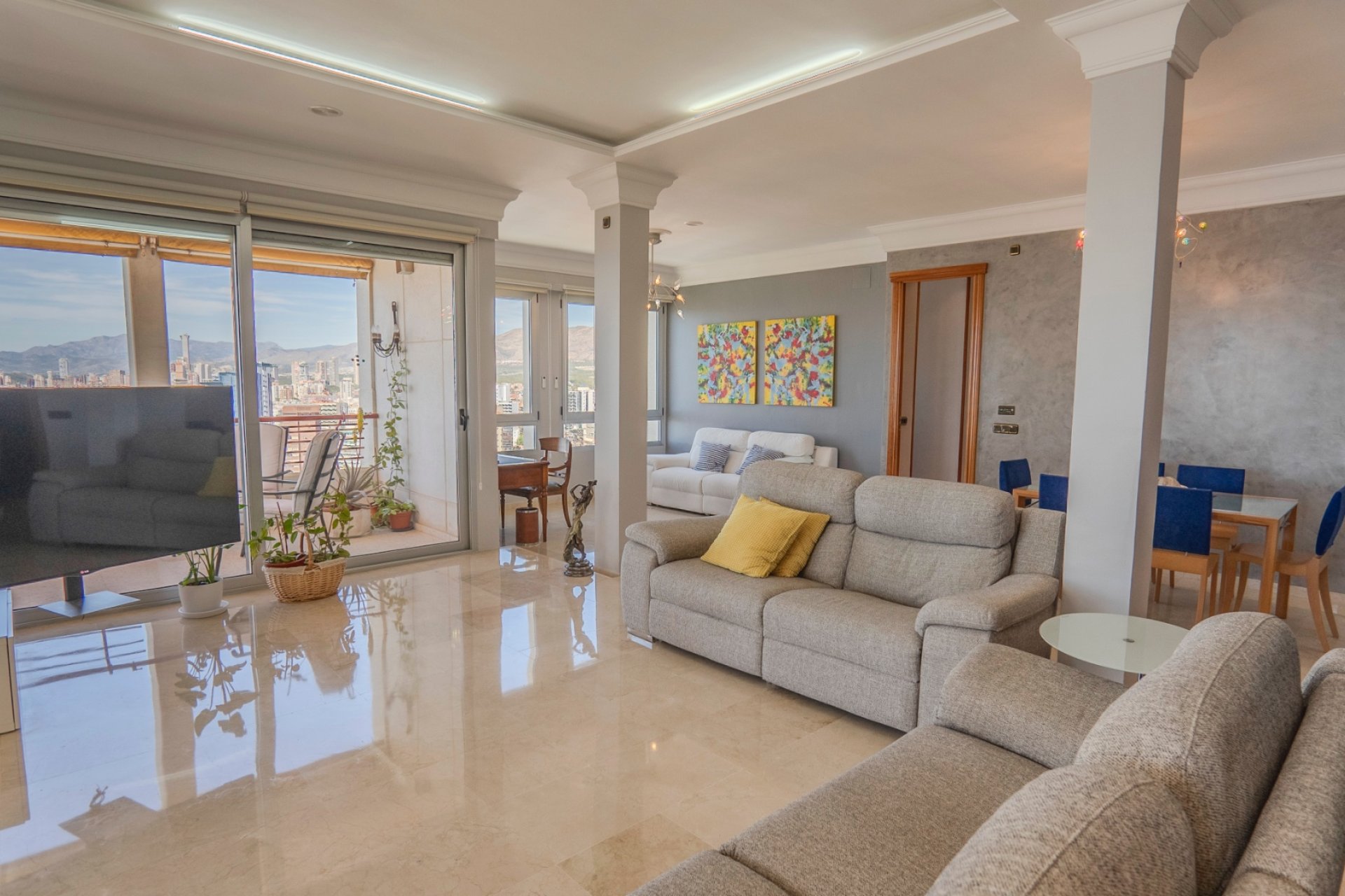 Revente - Apartment -
Benidorm