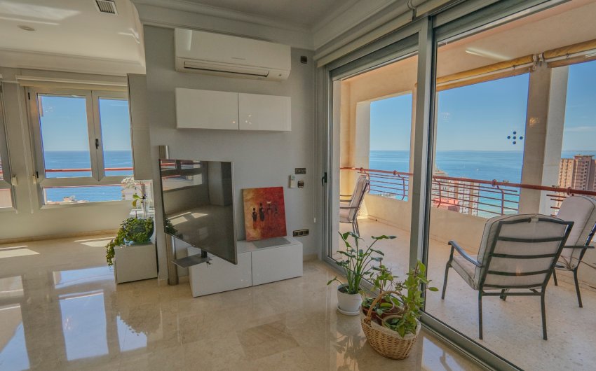 Revente - Apartment -
Benidorm