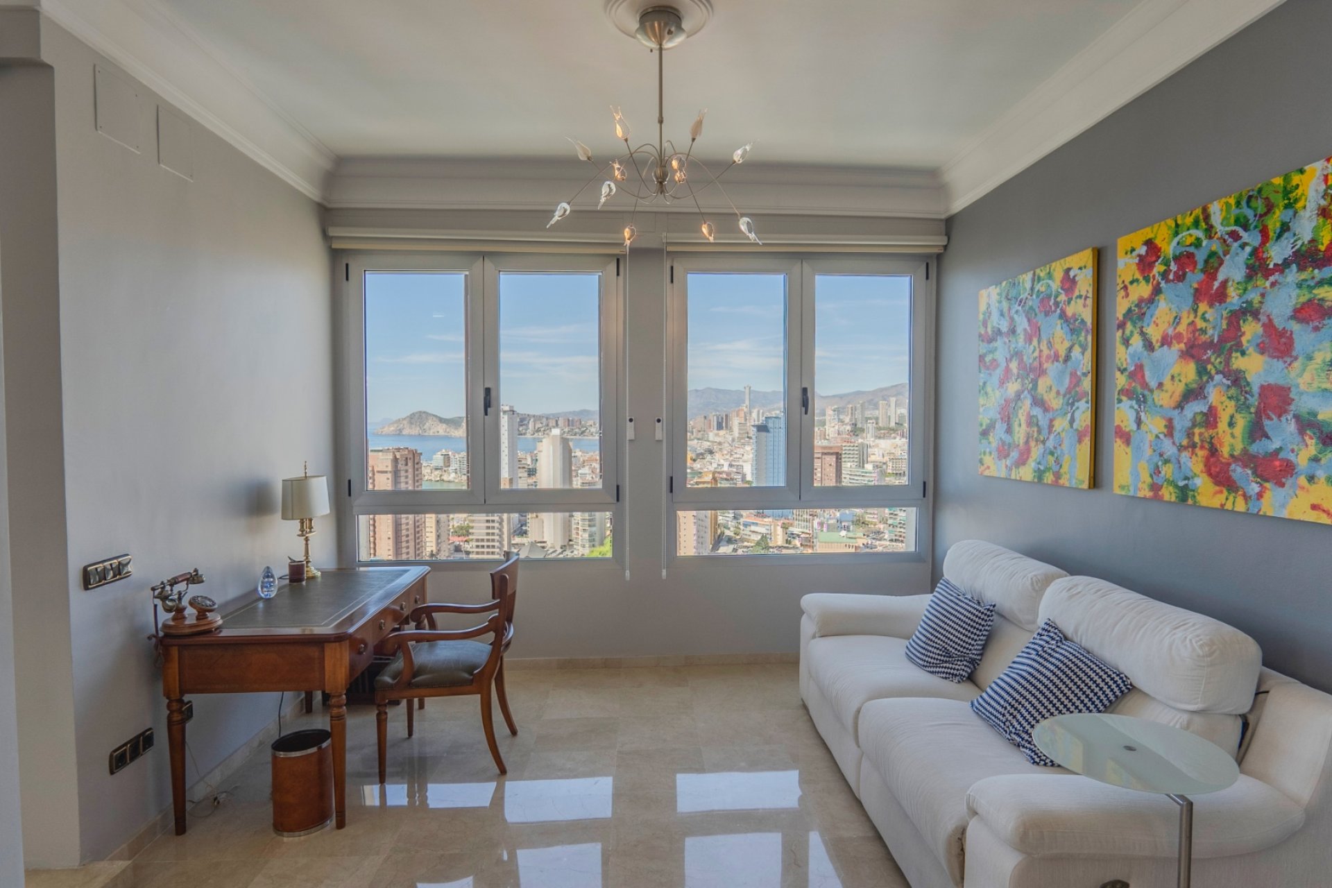 Revente - Apartment -
Benidorm