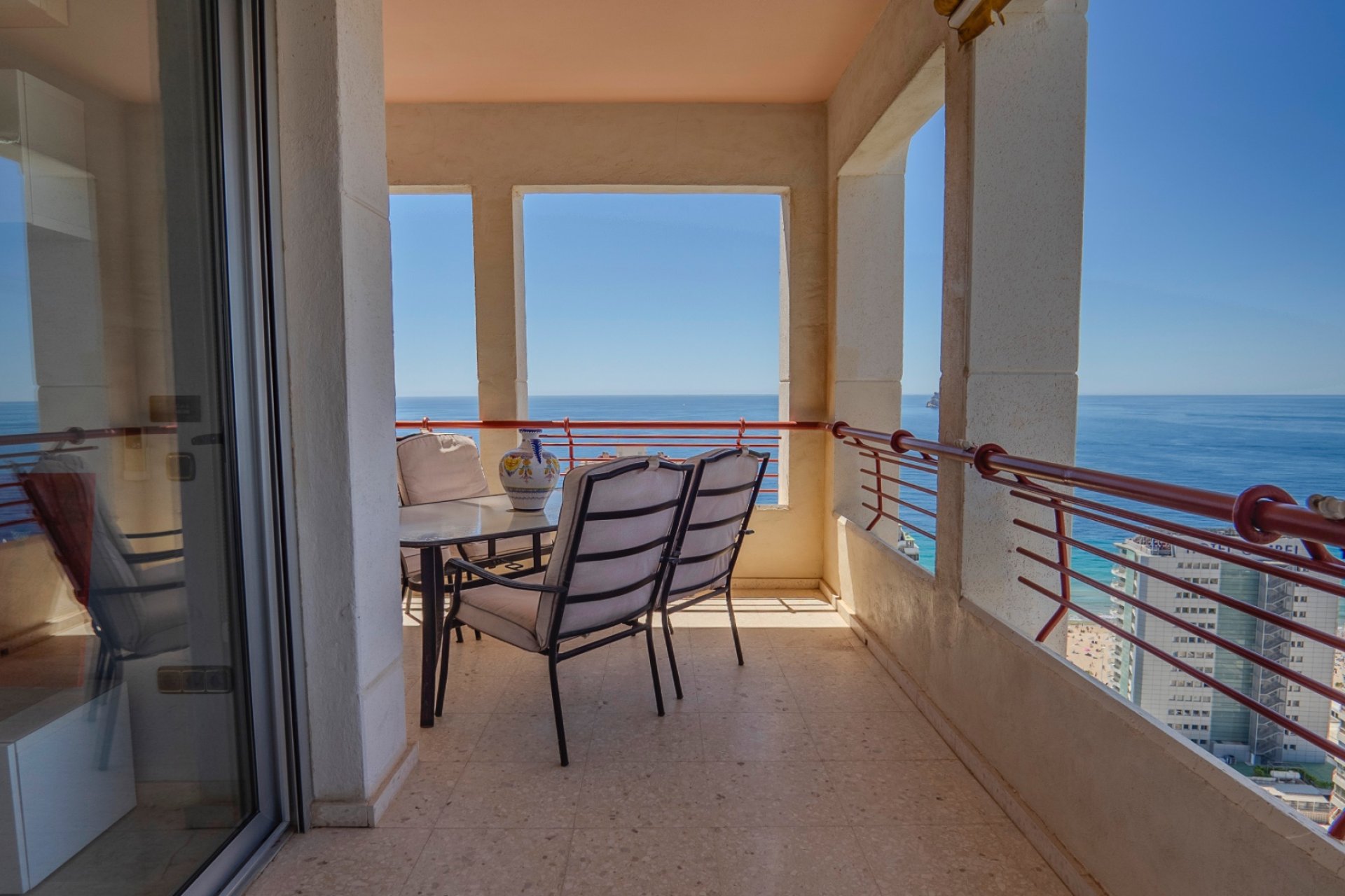 Revente - Apartment -
Benidorm