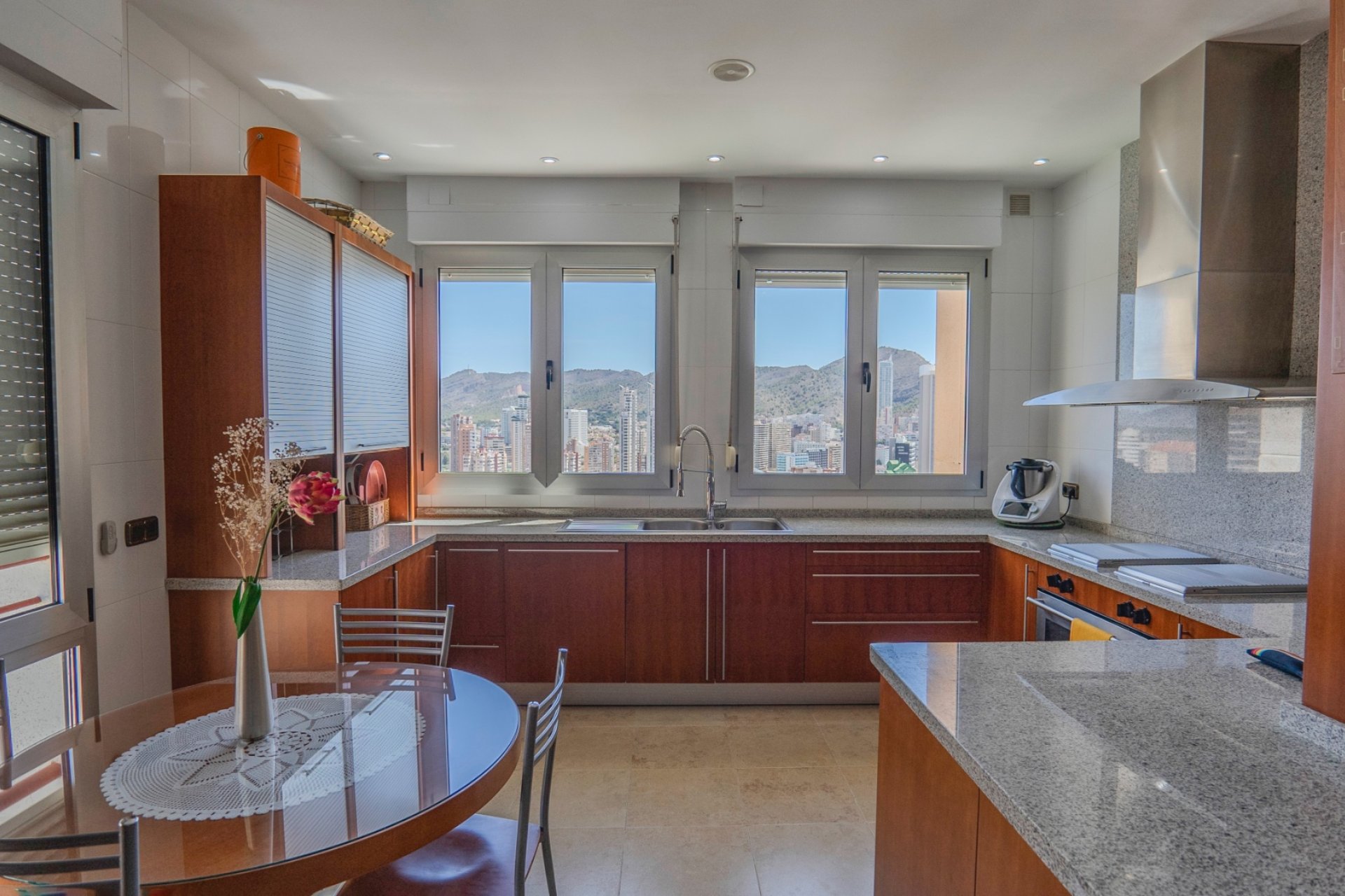 Revente - Apartment -
Benidorm