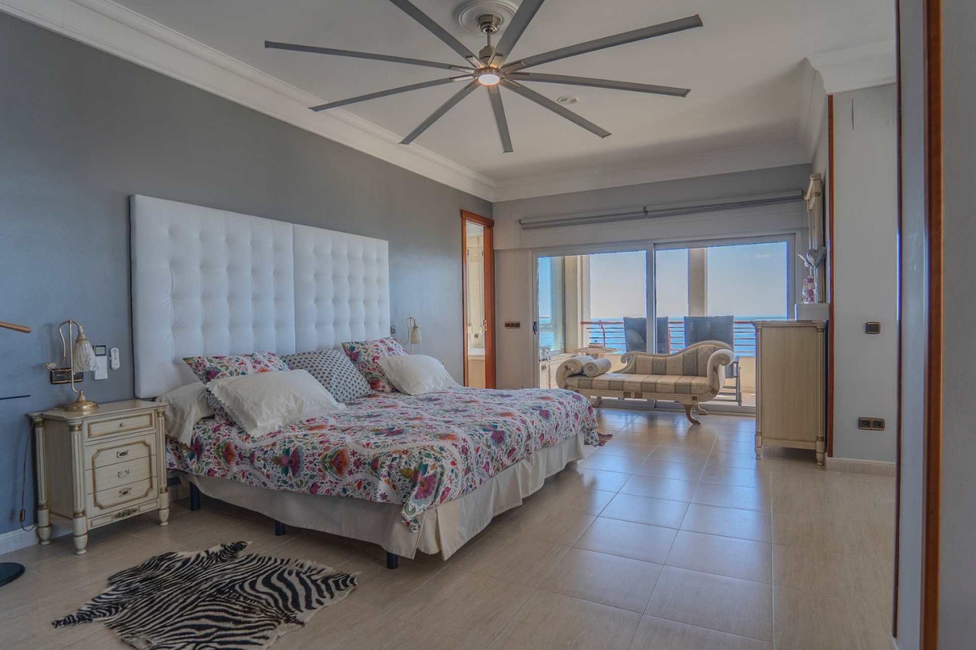 Revente - Apartment -
Benidorm