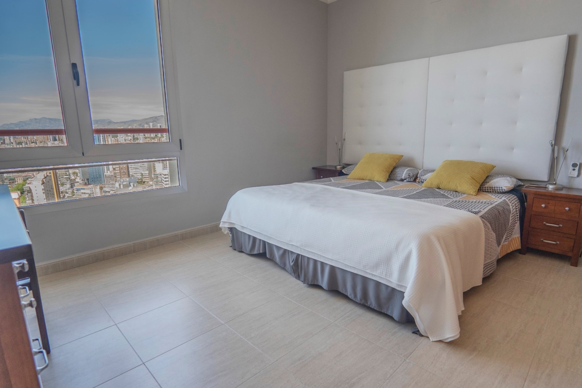Revente - Apartment -
Benidorm
