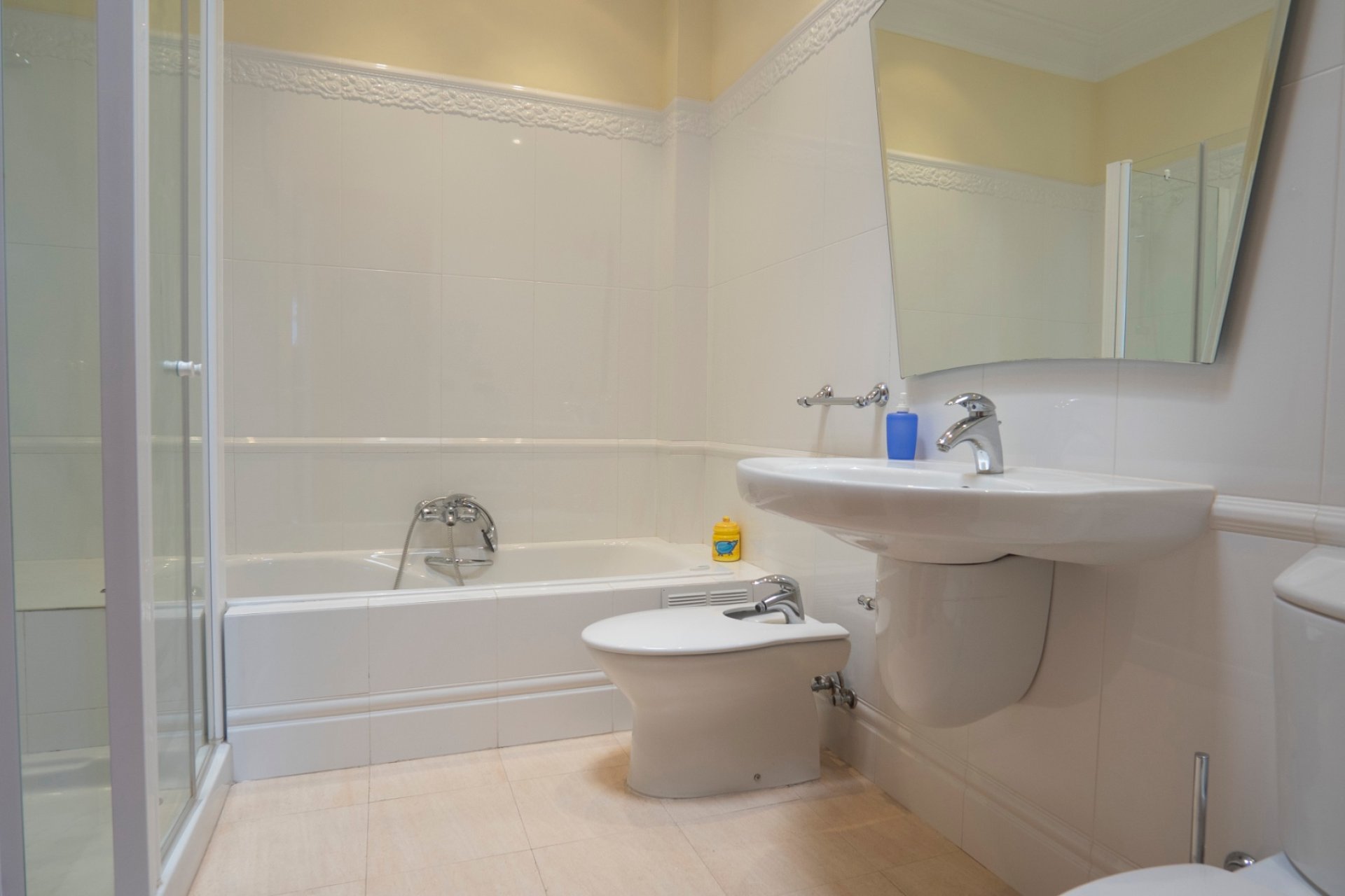 Revente - Apartment -
Benidorm