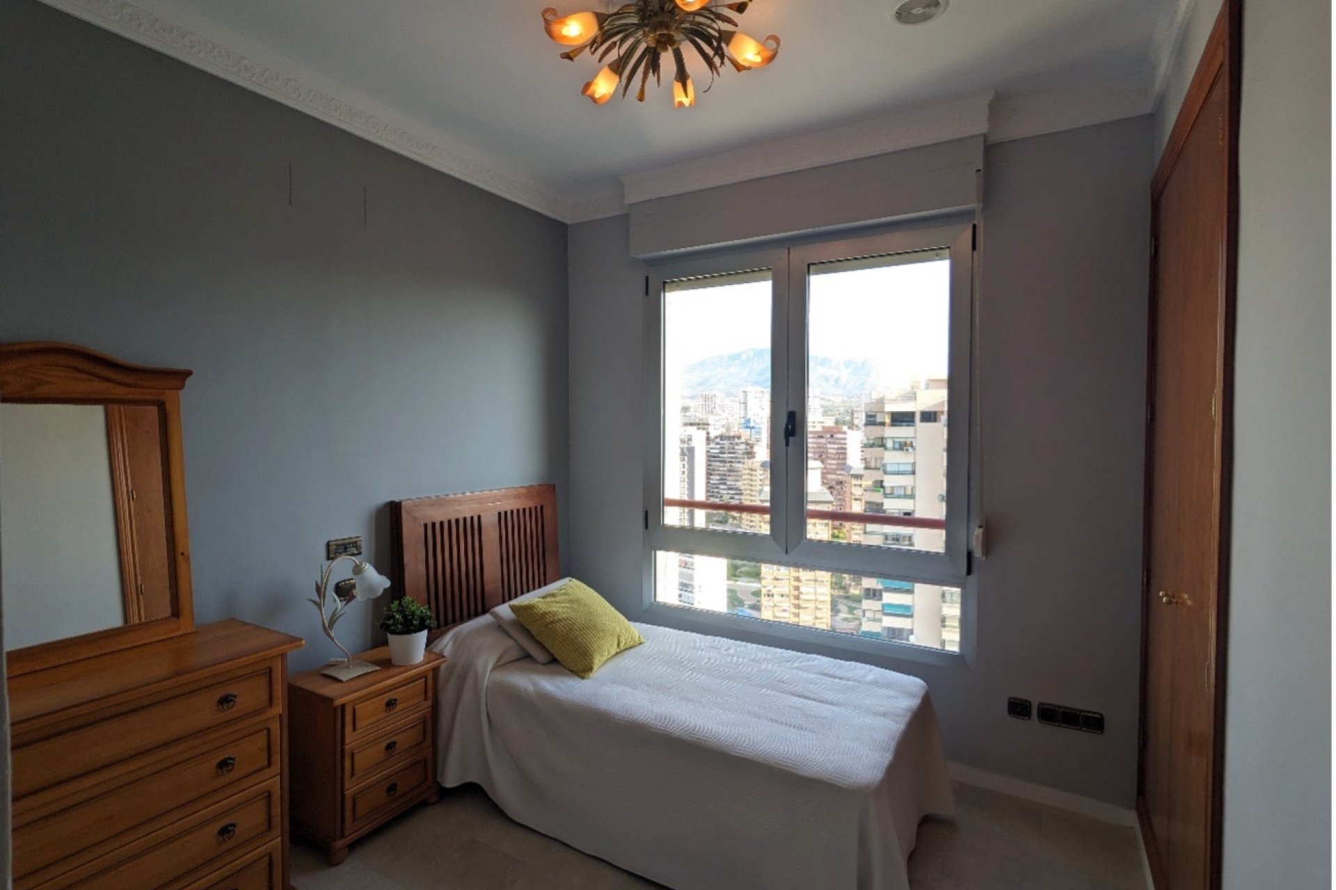 Revente - Apartment -
Benidorm