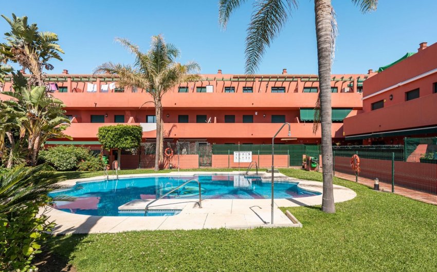 Revente - Apartment -
Casares Playa - Costa del Sol