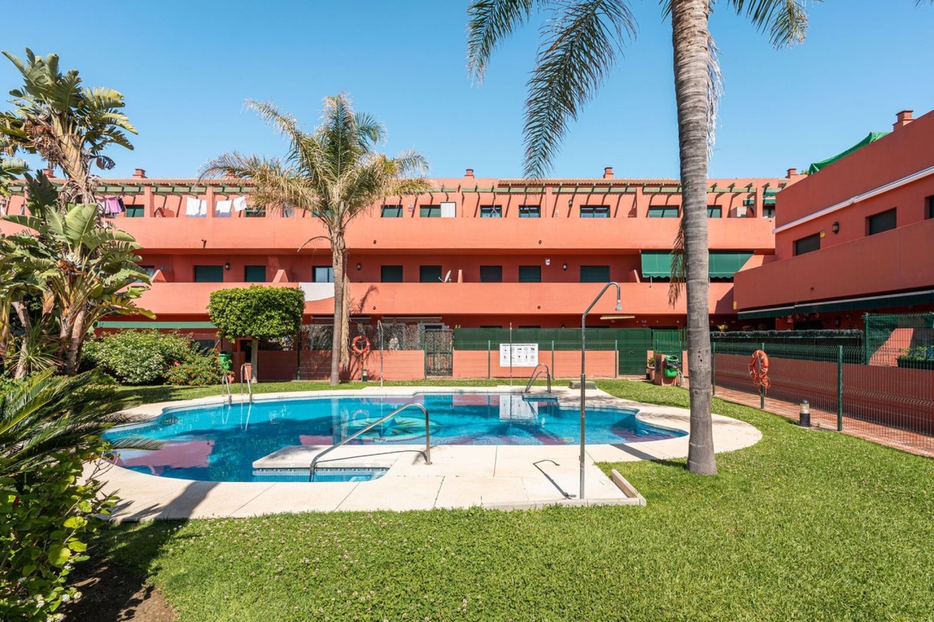 Revente - Apartment -
Casares Playa - Costa del Sol