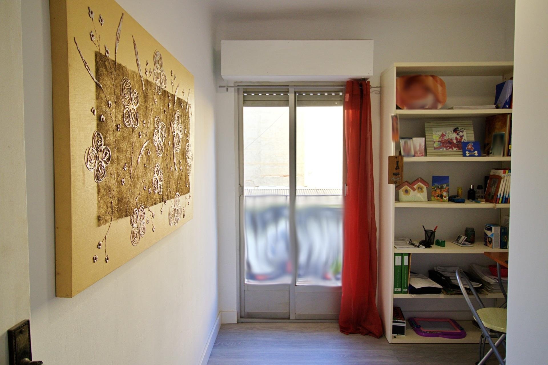 Revente - Apartment -
Elche - Plaza Crevillente-juzgados