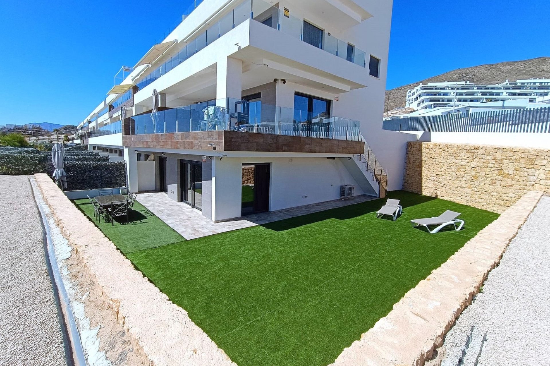 Revente - Apartment -
Finestrat