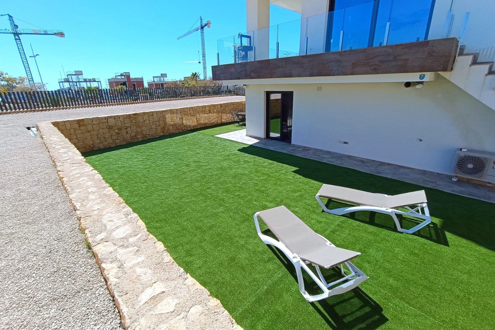 Revente - Apartment -
Finestrat