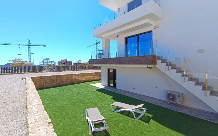 Revente - Apartment -
Finestrat