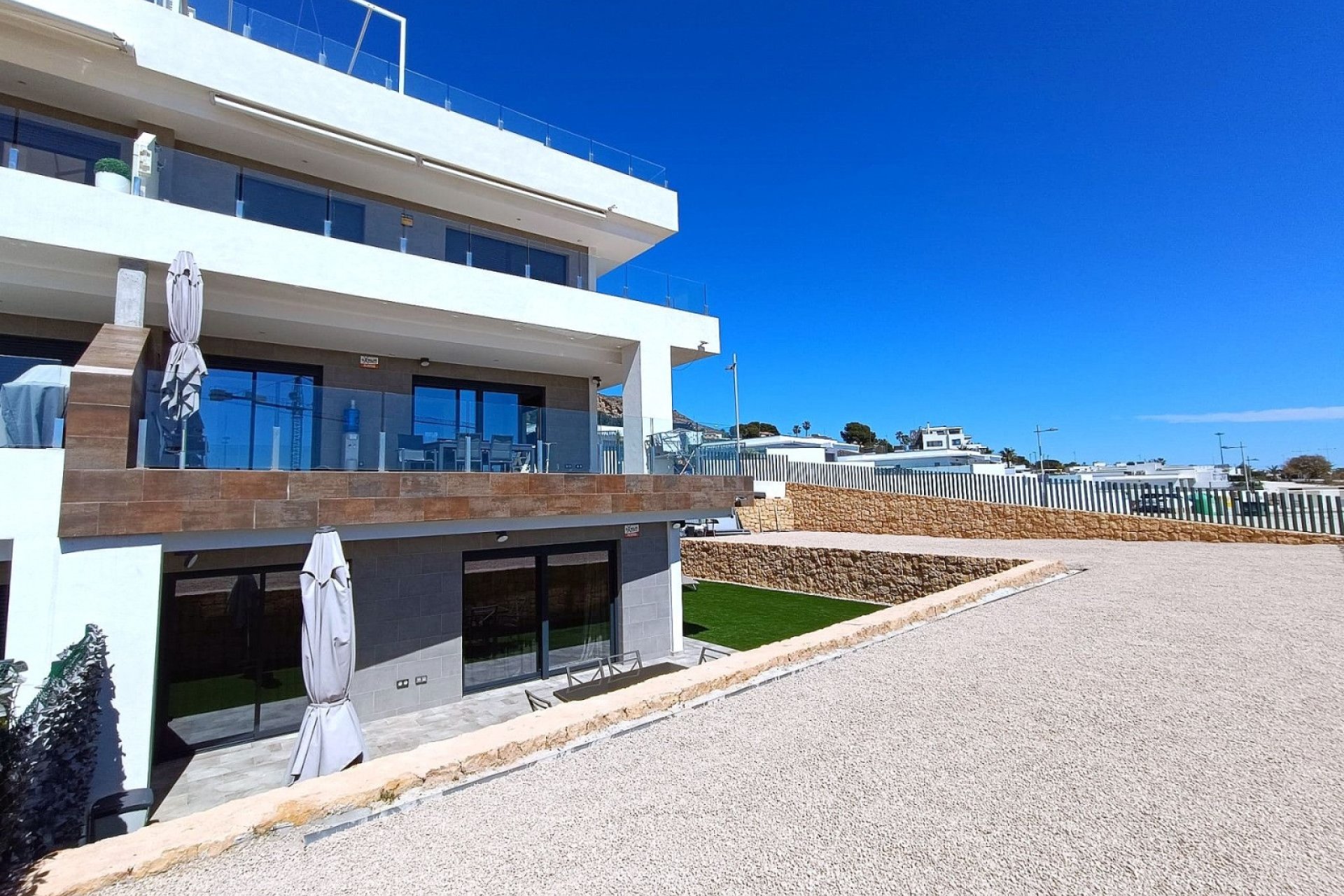 Revente - Apartment -
Finestrat