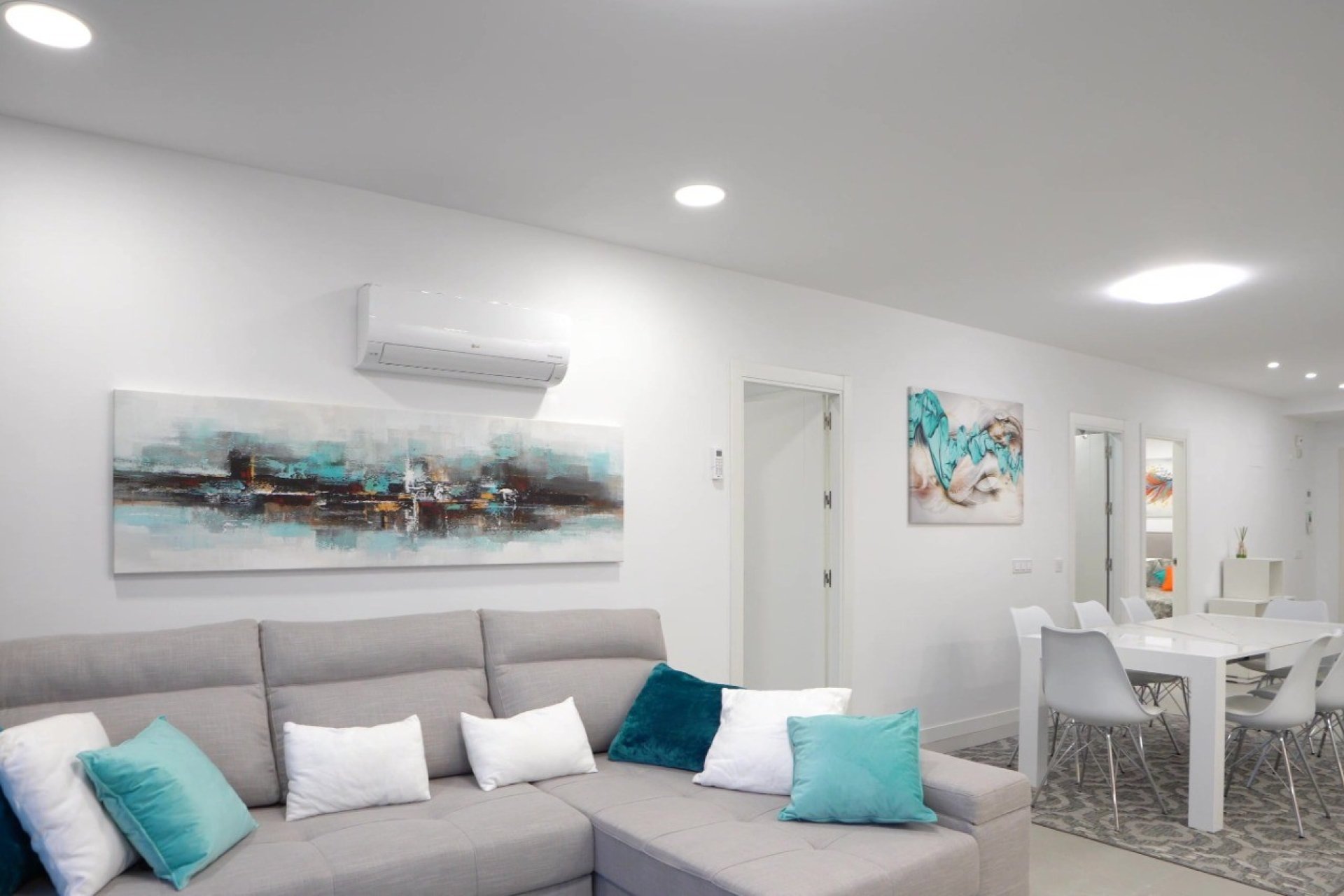 Revente - Apartment -
Finestrat