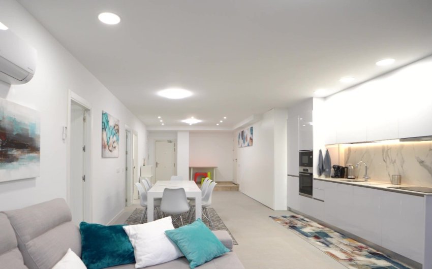 Revente - Apartment -
Finestrat