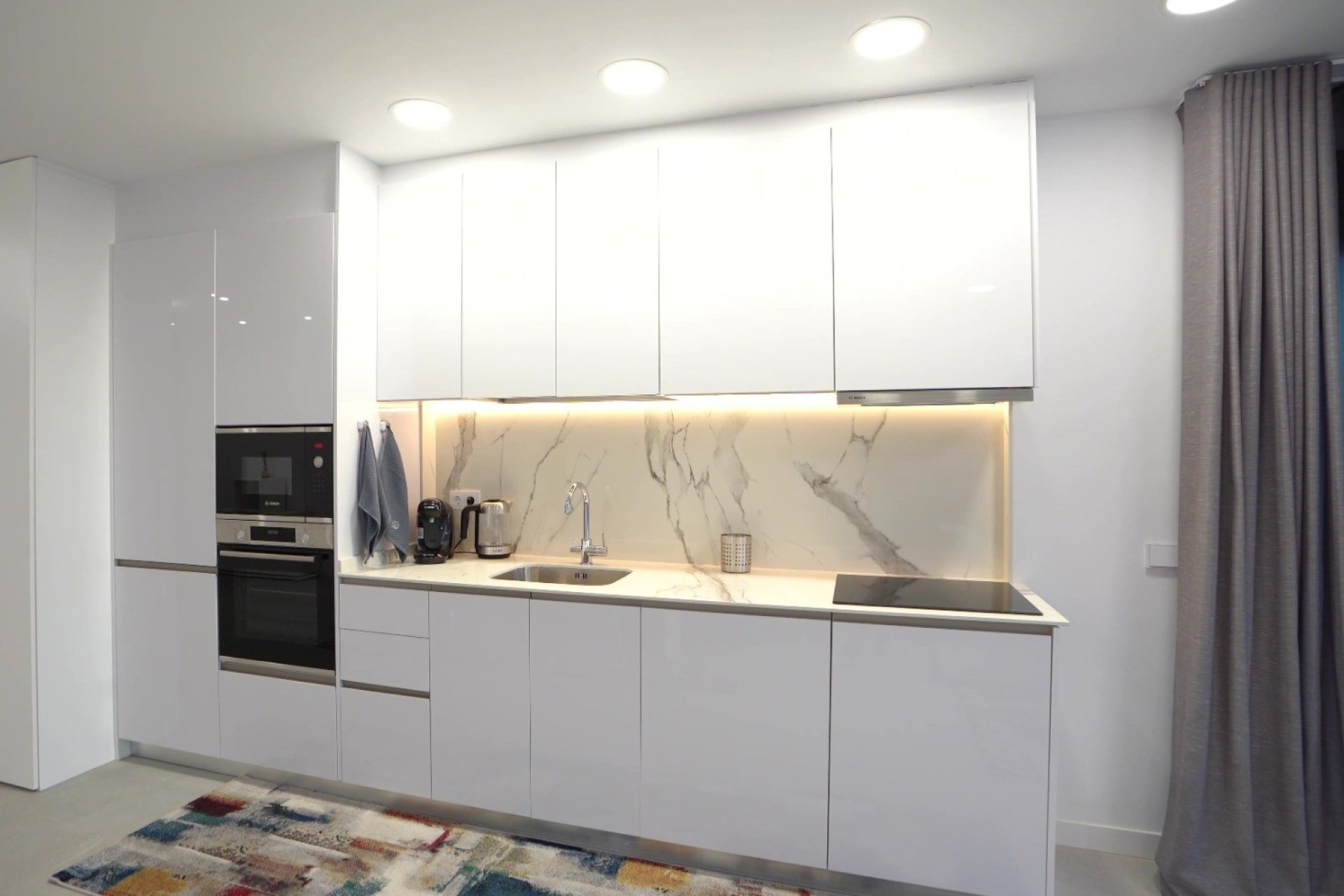 Revente - Apartment -
Finestrat