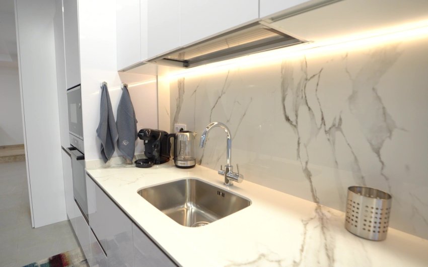 Revente - Apartment -
Finestrat