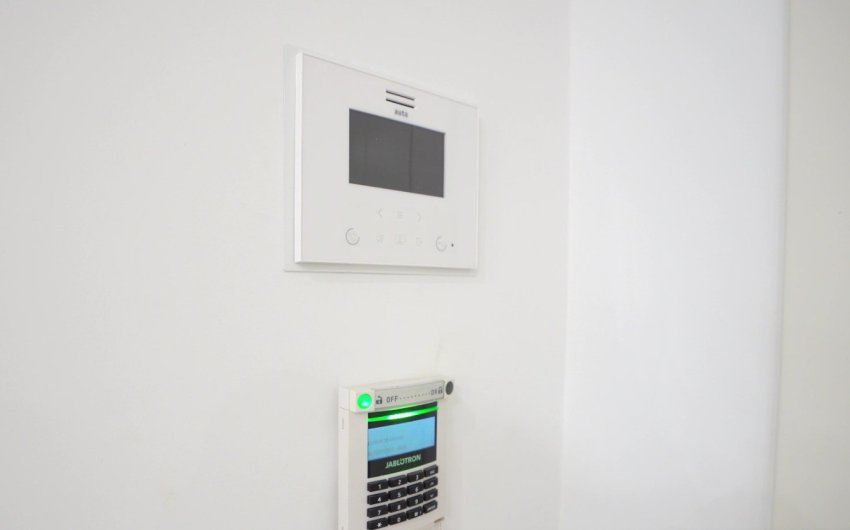 Revente - Apartment -
Finestrat