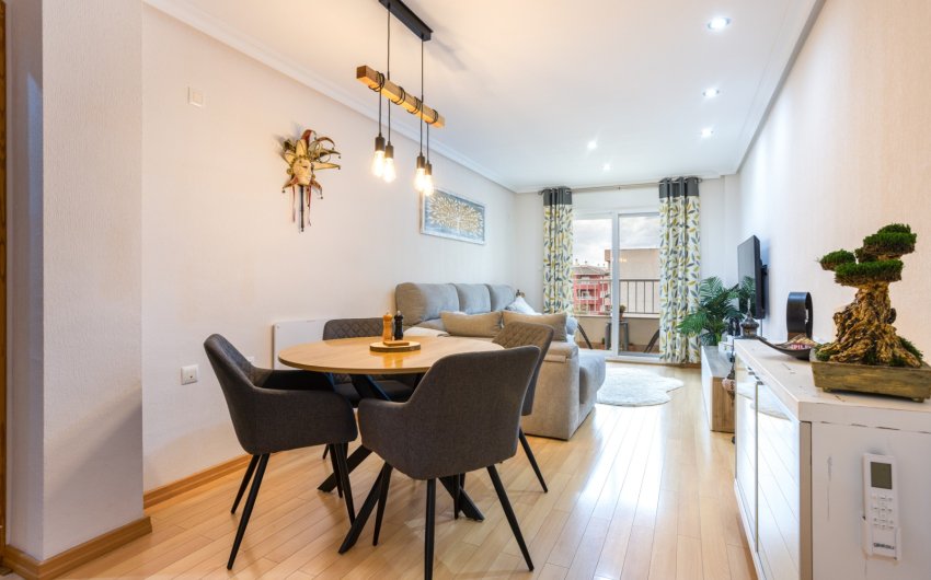 Revente - Apartment Flat -
Los Montesinos