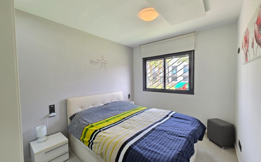 Revente - Apartment / Flat * -
Orihuela Costa * - Punta Prima *