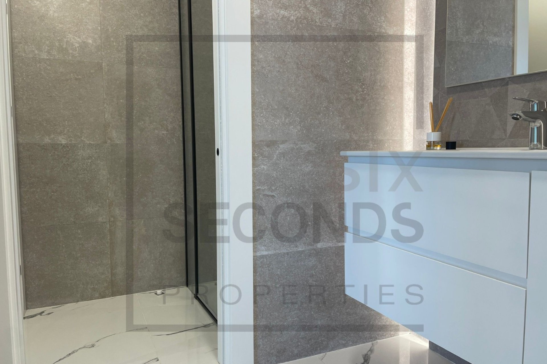 Revente - Apartment -
Gran Alacant