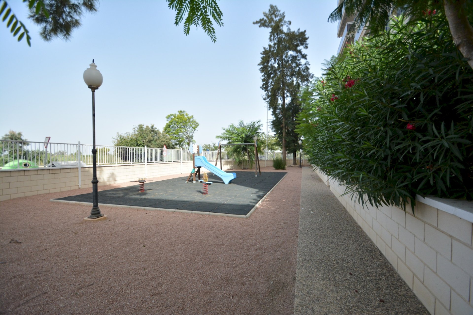 Revente - Apartment -
Guardamar del Segura - Costa Blanca