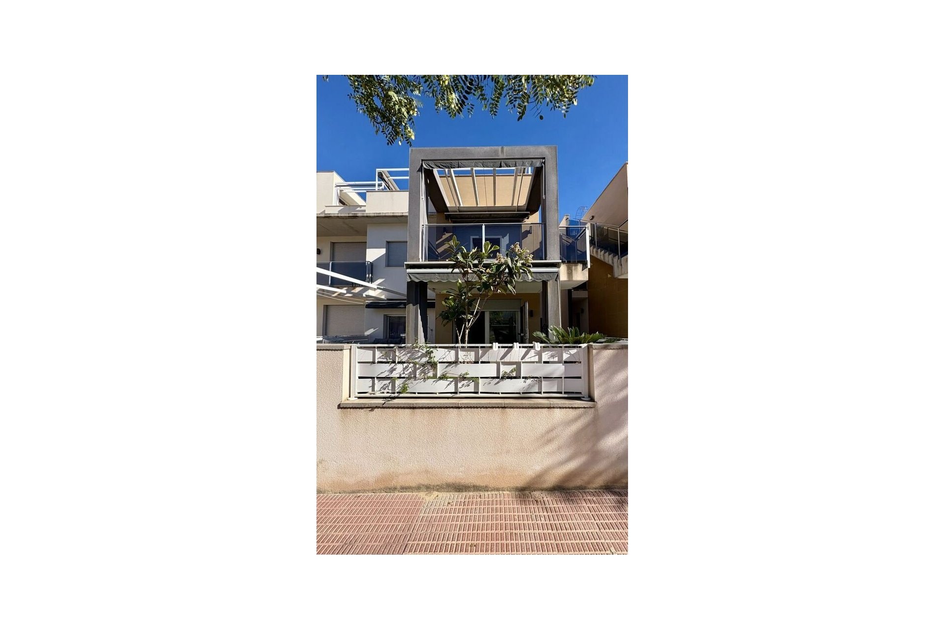 Revente - Apartment -
Guardamar del Segura - Costa Blanca
