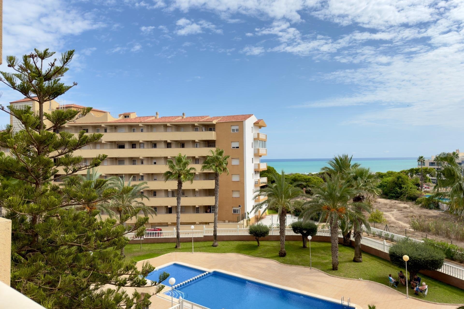 Revente - Apartment -
Guardamar del Segura - Urbanizaciones