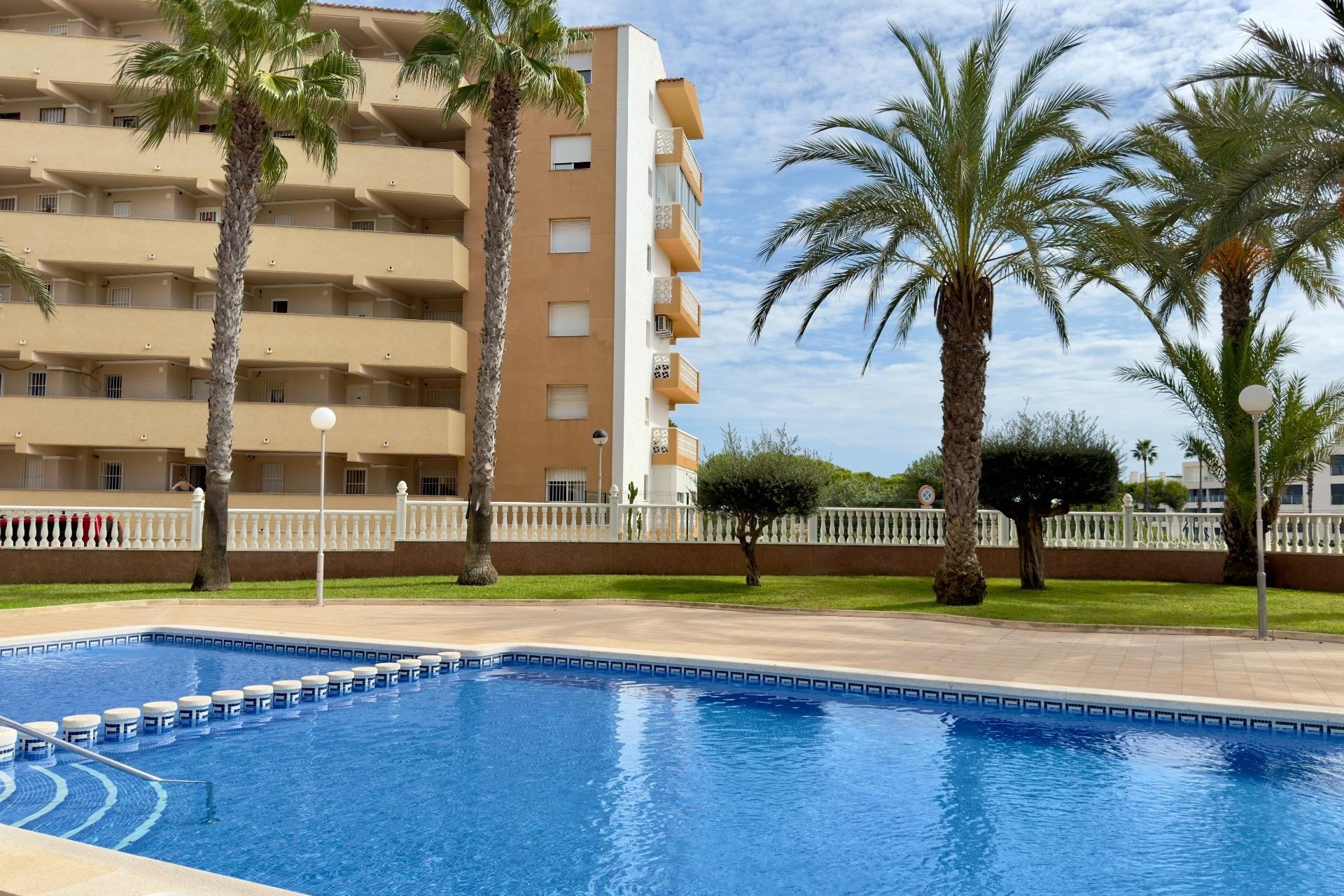 Revente - Apartment -
Guardamar del Segura - Urbanizaciones