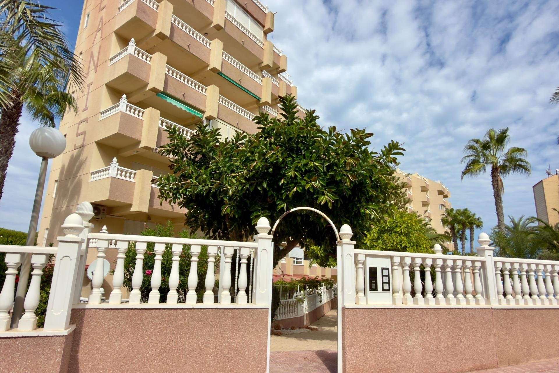 Revente - Apartment -
Guardamar del Segura - Urbanizaciones