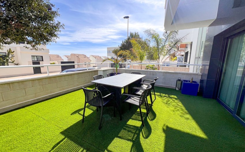 Revente - Apartment -
Guardamar del Segura - Urbanizaciones