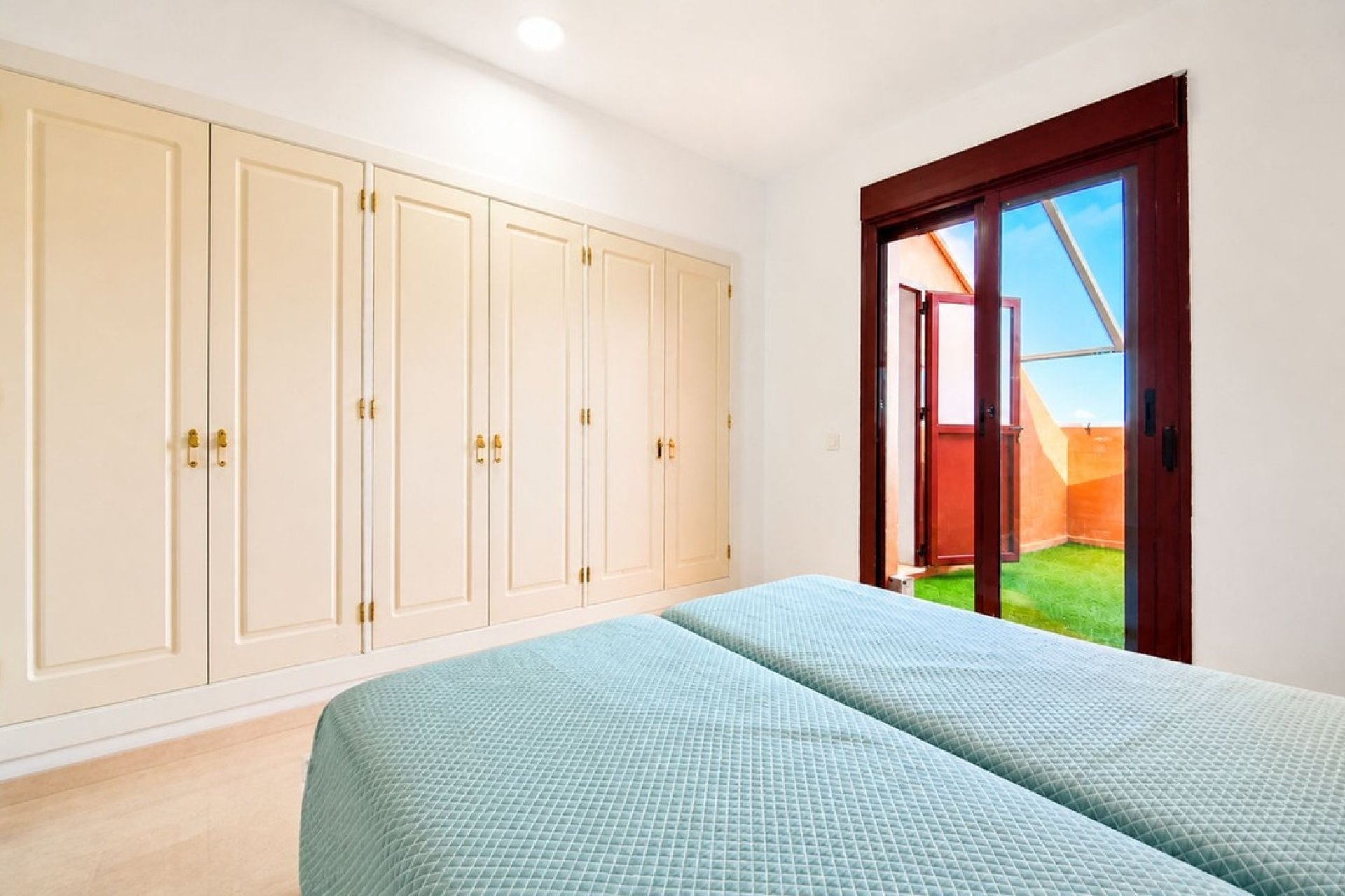 Revente - Apartment -
La Duquesa - Costa del Sol