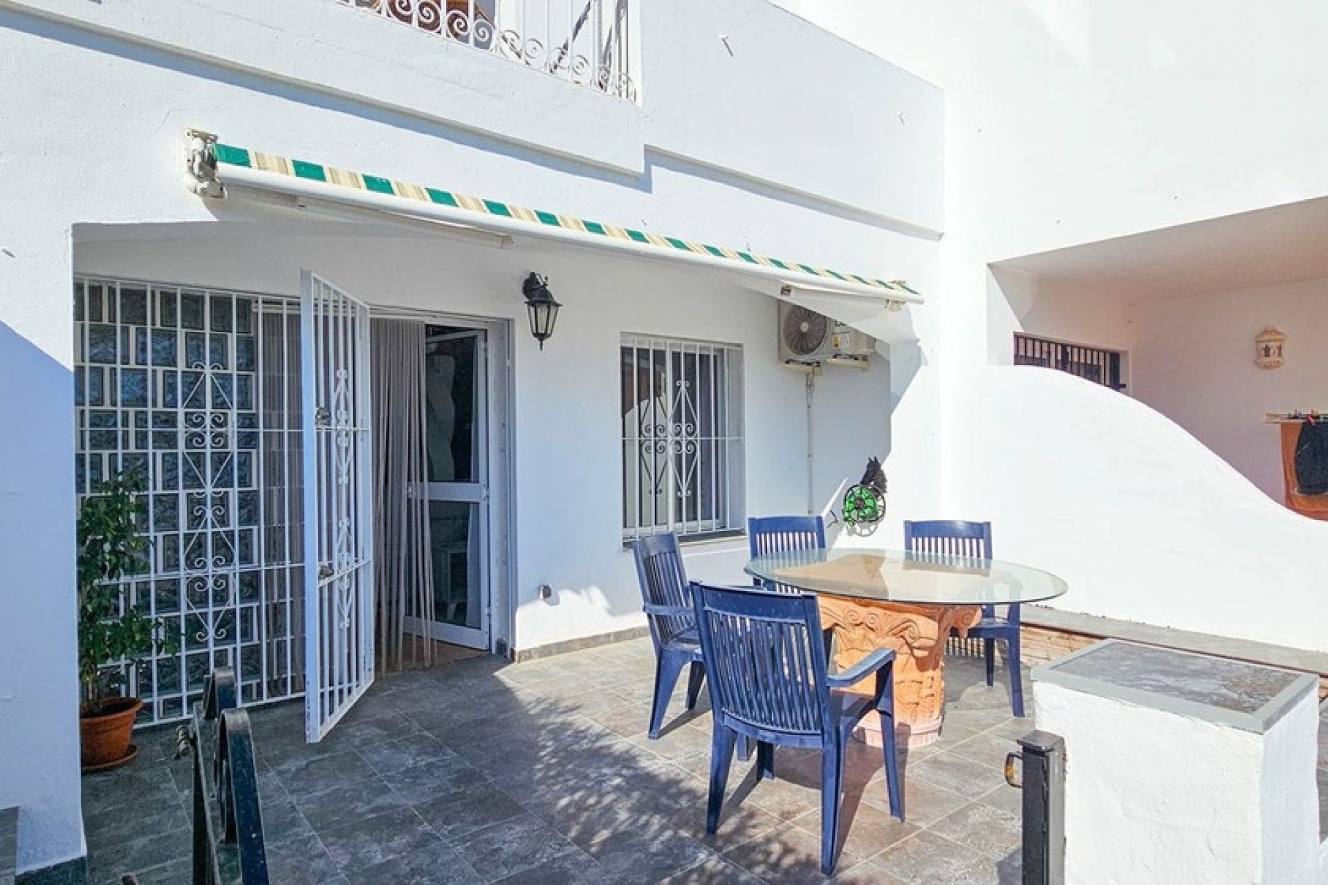 Revente - Apartment -
La Duquesa - Costa del Sol