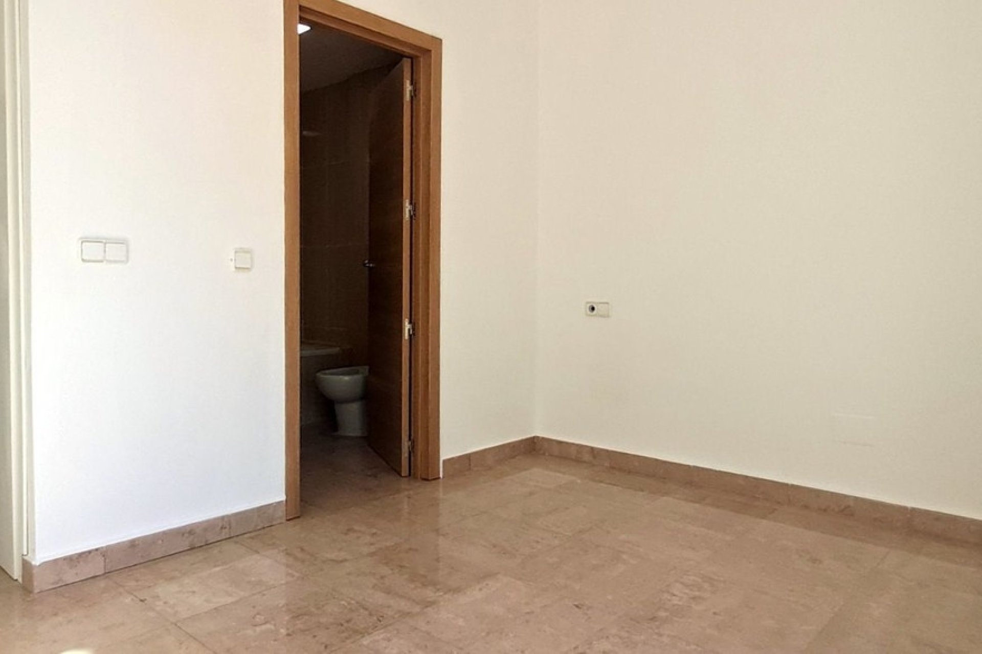 Revente - Apartment -
La Duquesa - Costa del Sol