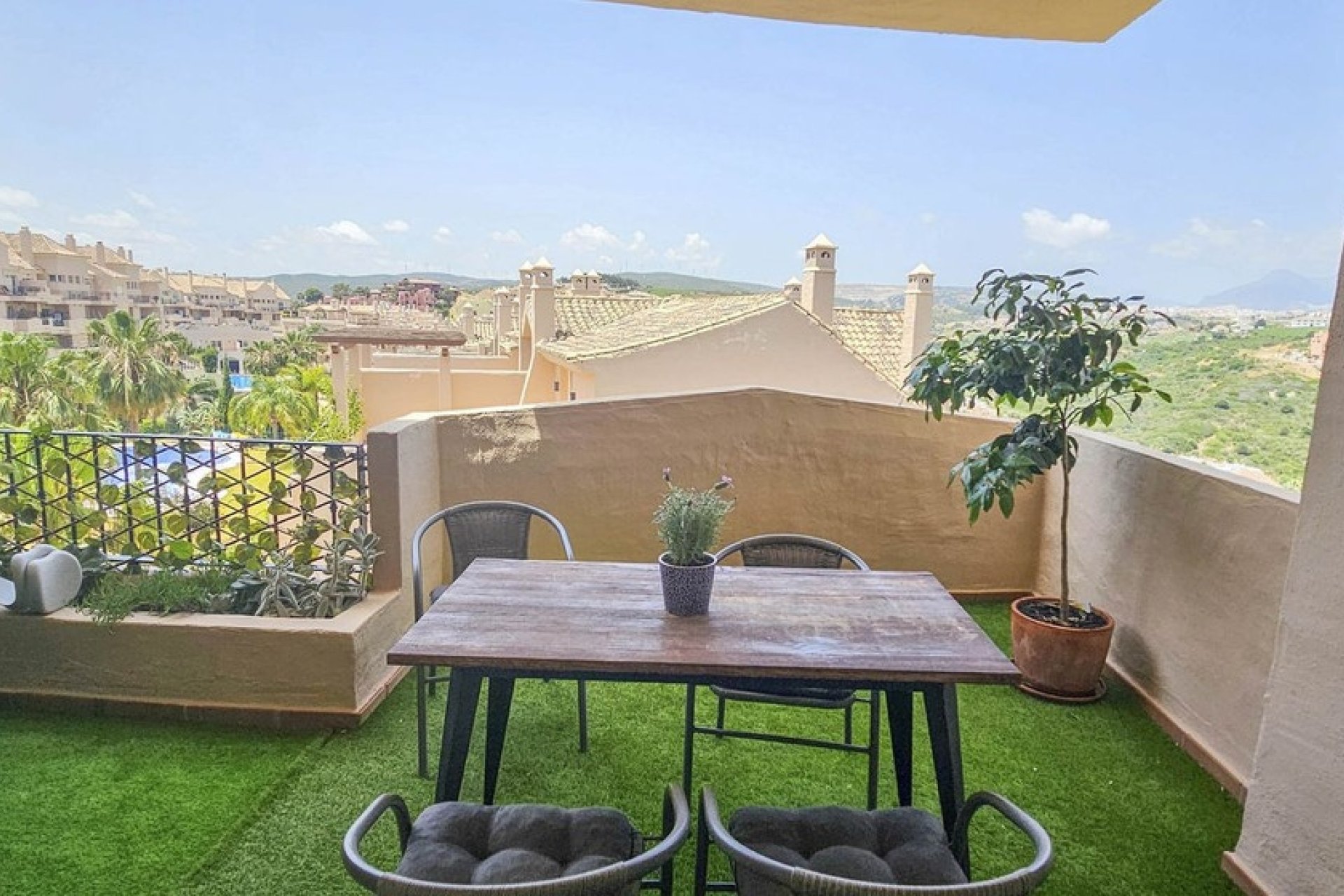 Revente - Apartment -
La Duquesa - Costa del Sol