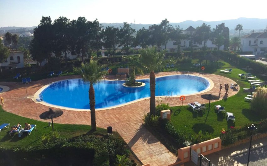 Revente - Apartment -
La Duquesa - Costa del Sol