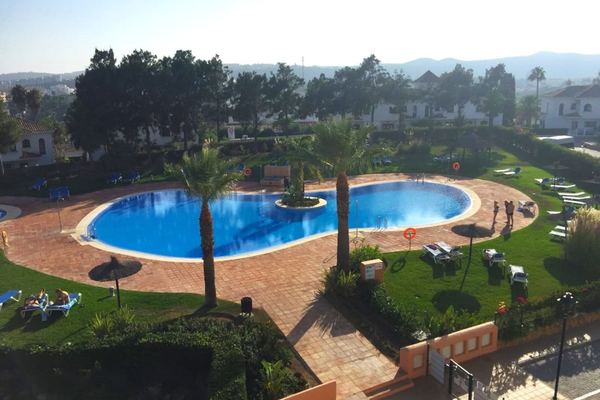 Revente - Apartment -
La Duquesa - Costa del Sol