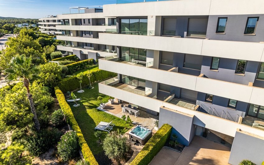 Revente - Apartment -
Las Colinas Golf - Costa Blanca