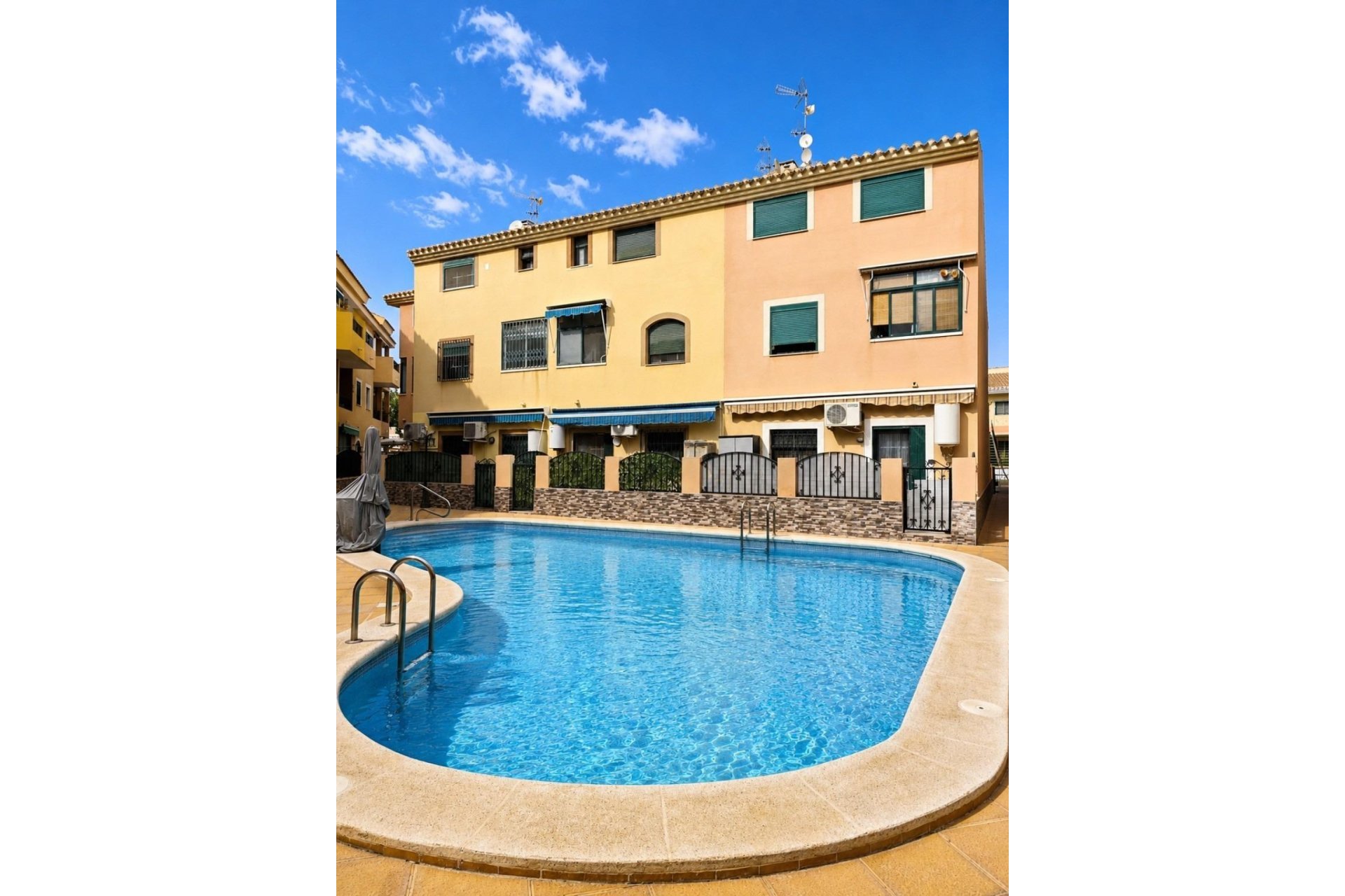 Revente - Apartment -
Los Alcazares - Los Narejos-punta Calera
