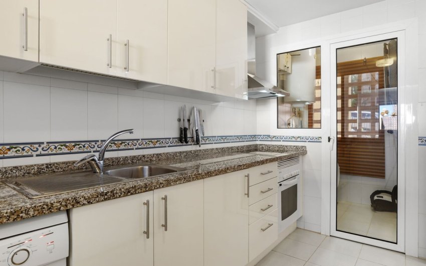 Revente - Apartment -
Manilva - Inland