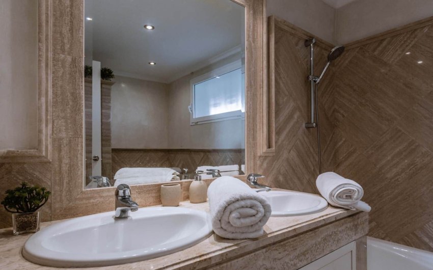 Revente - Apartment -
Marbella - Los Monteros