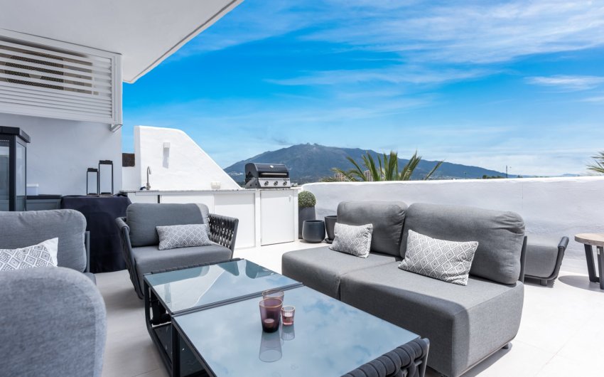 Revente - Apartment -
Marbella - Nueva Andalucía