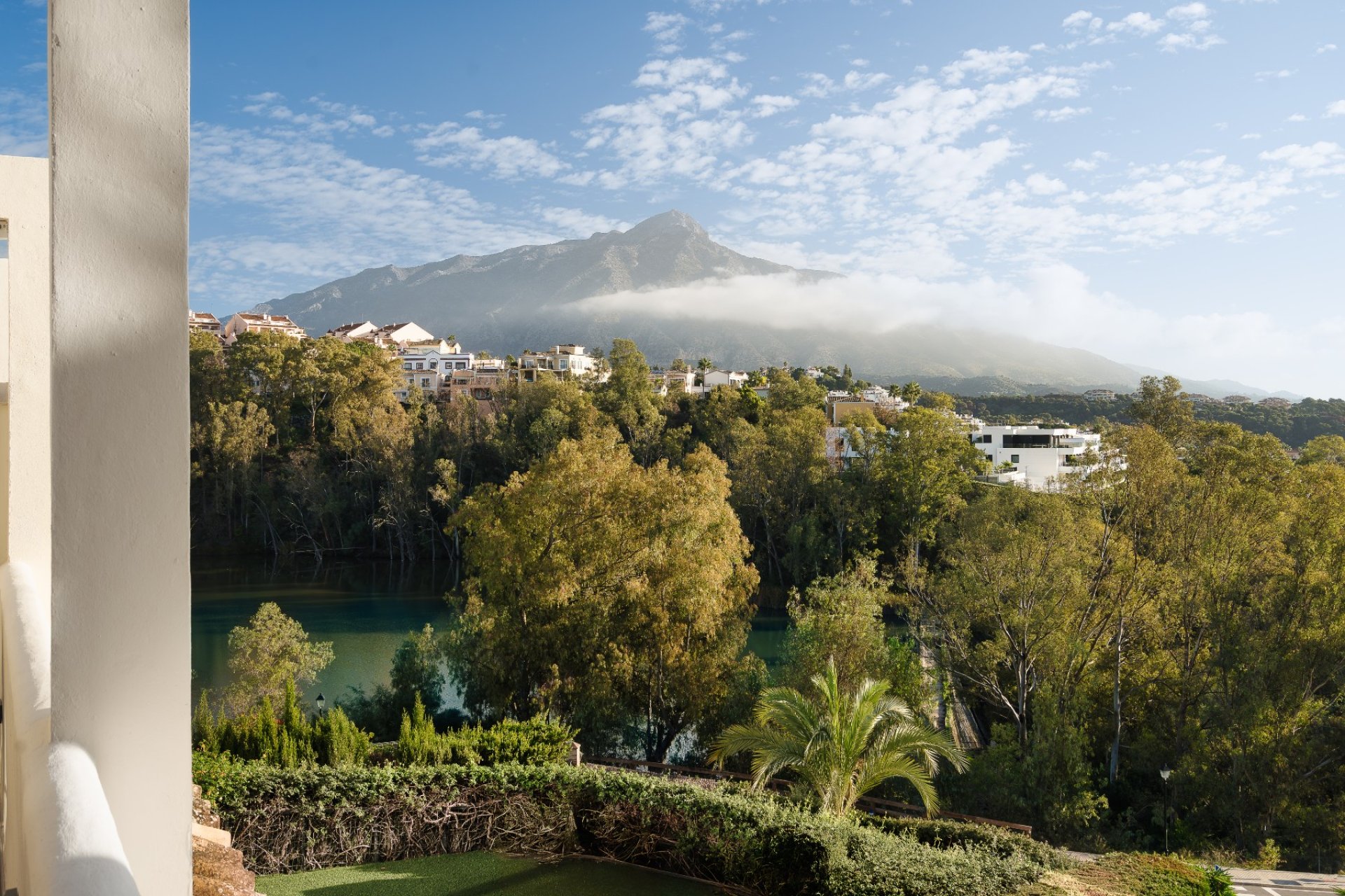 Revente - Apartment -
Marbella - Nueva Andalucía