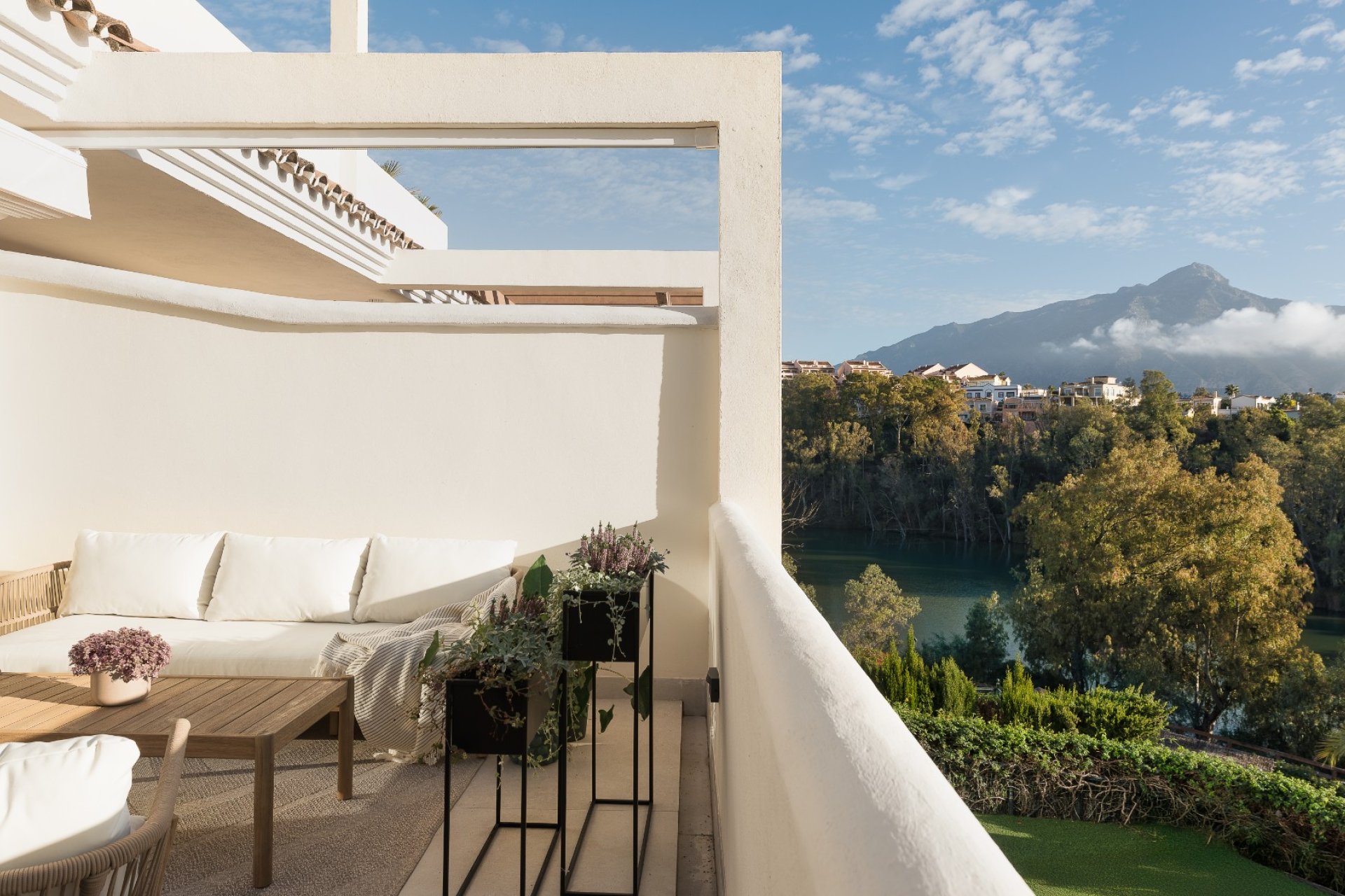 Revente - Apartment -
Marbella - Nueva Andalucía