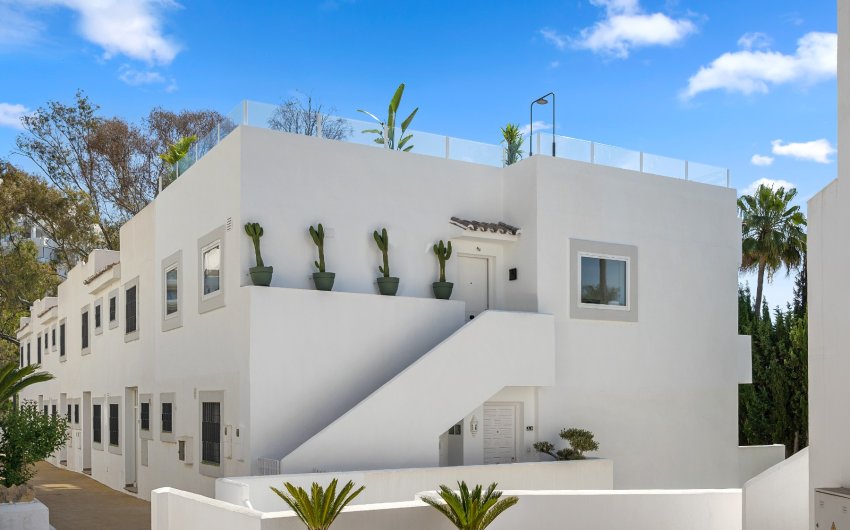 Revente - Apartment -
Marbella - Nueva Andalucía