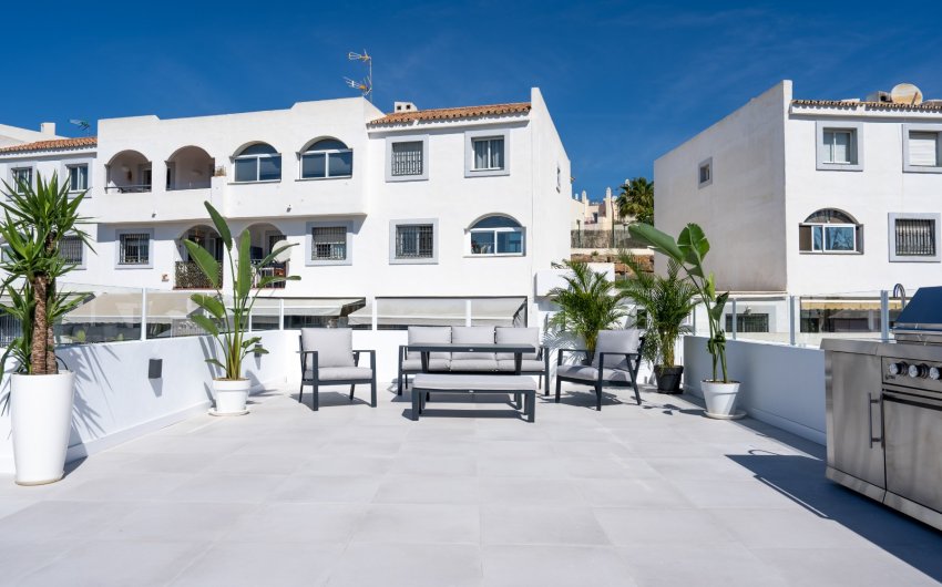 Revente - Apartment -
Marbella - Nueva Andalucía