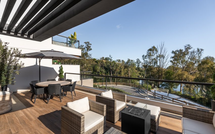 Revente - Apartment -
Marbella - Nueva Andalucía