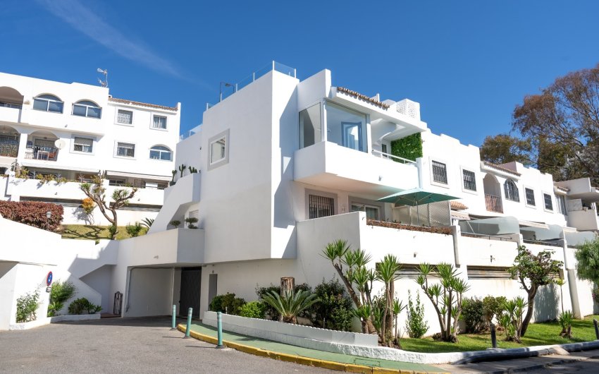 Revente - Apartment -
Marbella - Nueva Andalucía